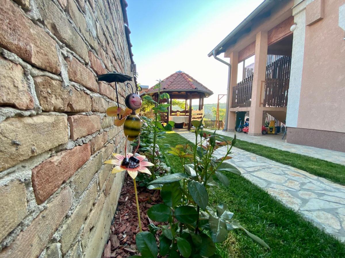 Apartman Simona Vrdnik Exterior photo