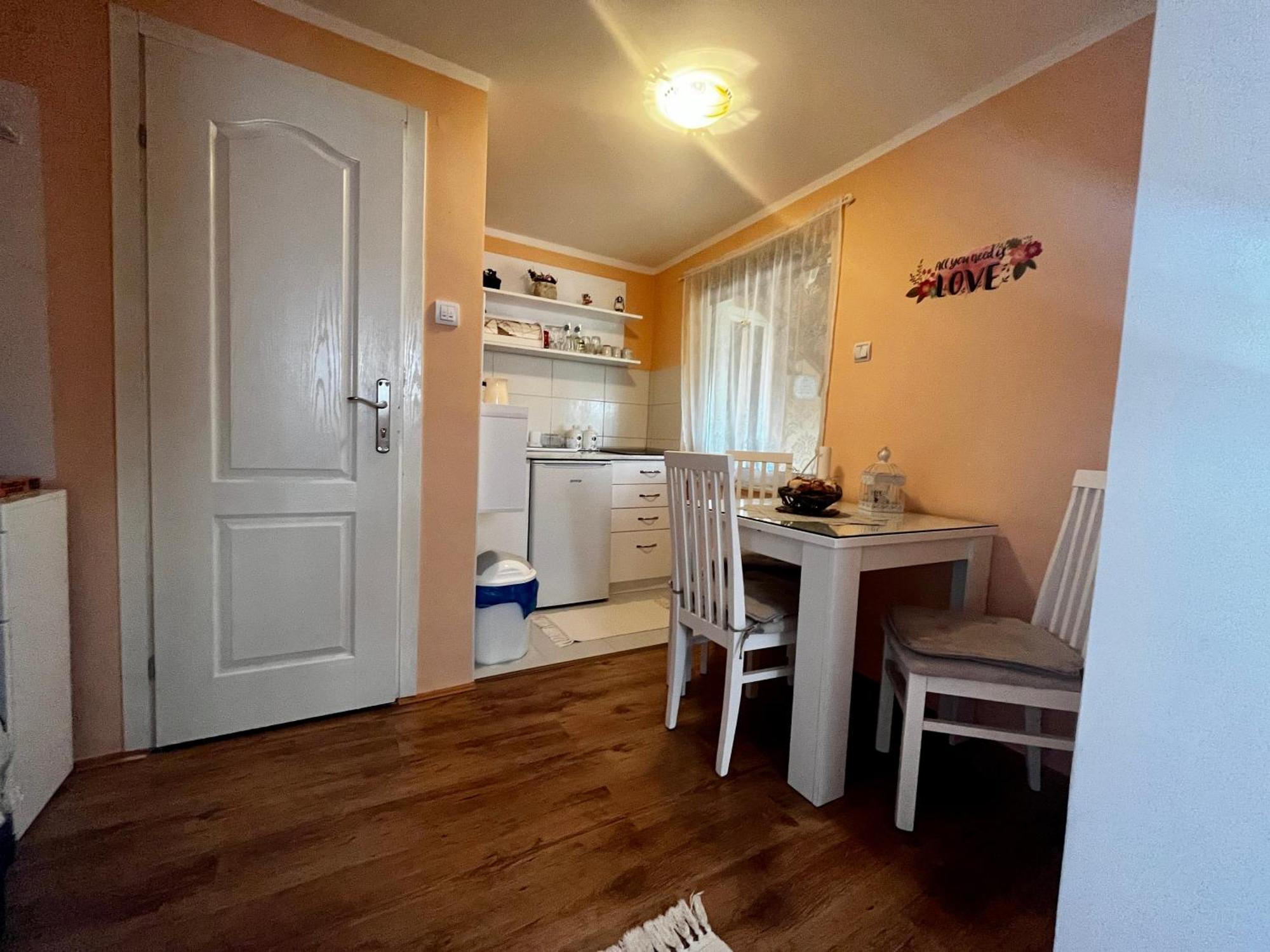Apartman Simona Vrdnik Exterior photo